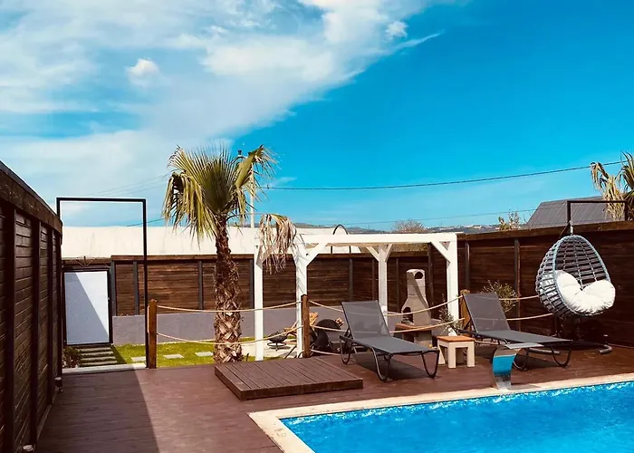 Club Armada Bungalow